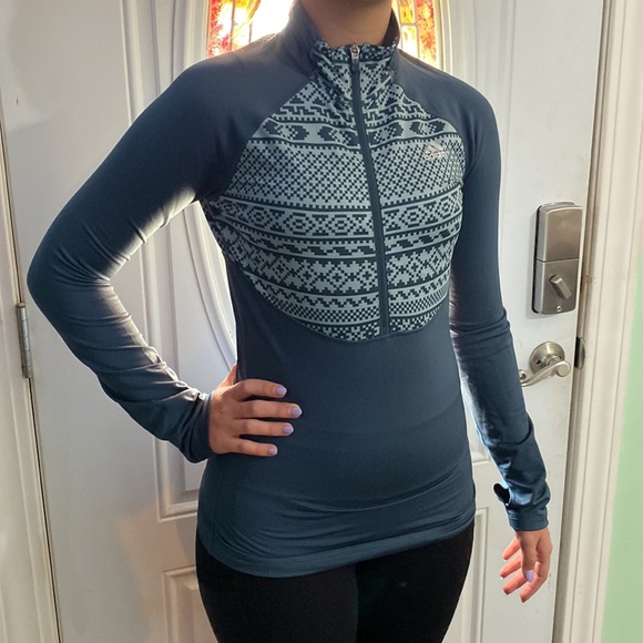 Adidas Half Zip Pull over - Picture 7 of 13